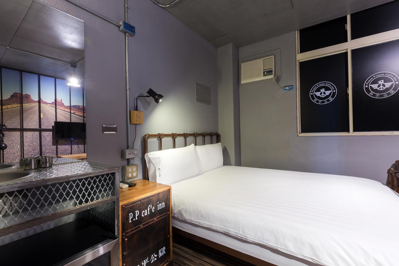 和平公獄監獄文旅 近東大門夜市 Peace Prison Cafe Inn Hualien Exterior foto