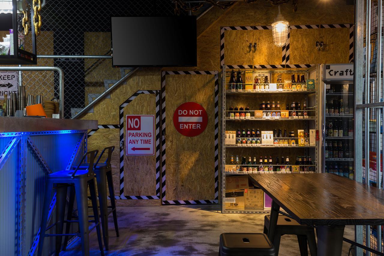 和平公獄監獄文旅 近東大門夜市 Peace Prison Cafe Inn Hualien Exterior foto